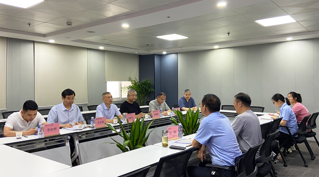 熱烈歡迎鄭州市工信局領(lǐng)導(dǎo)蒞臨馳誠電氣調(diào)研指導(dǎo)